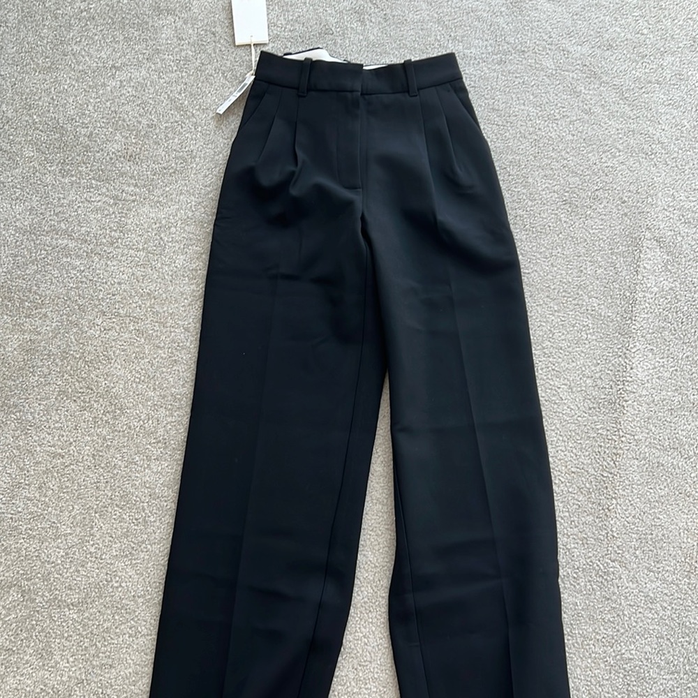 Aritzia Effortless thicker material pants